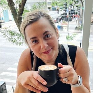 Meet your Posher, Teodora